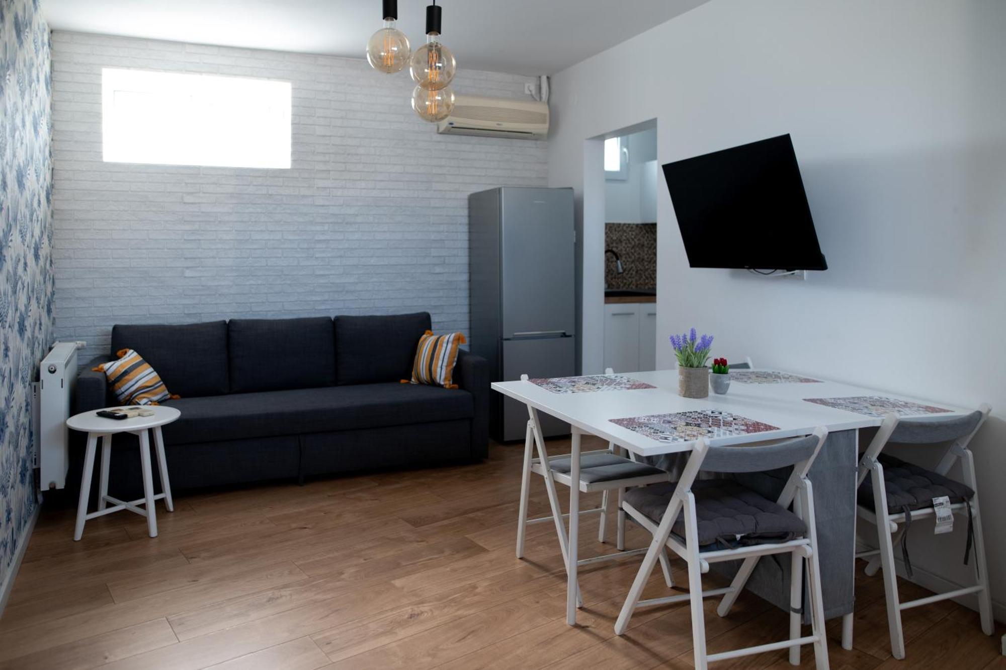 Moise House - Kosher Aparthotel Bukarest Exteriör bild
