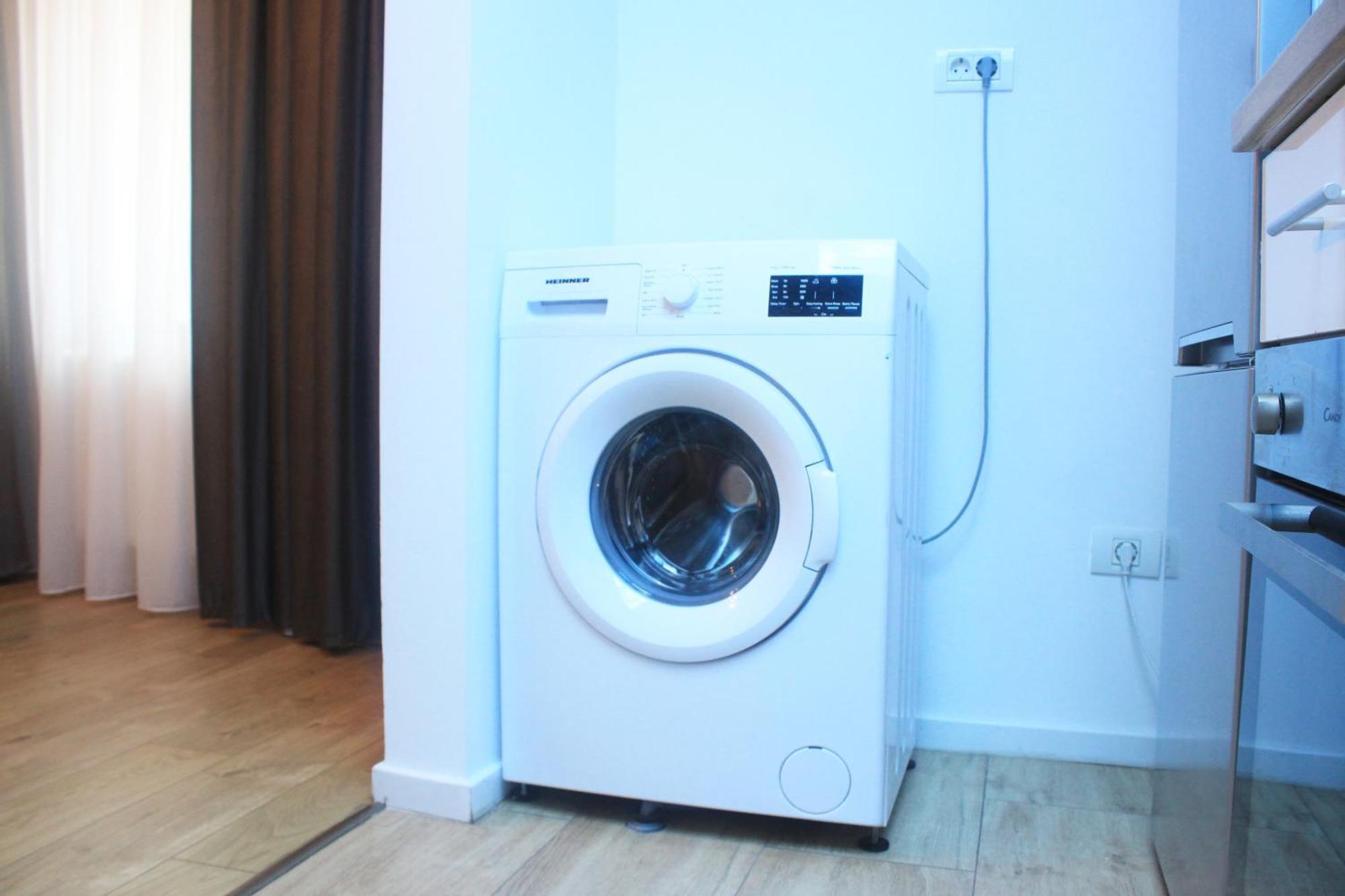 Moise House - Kosher Aparthotel Bukarest Exteriör bild